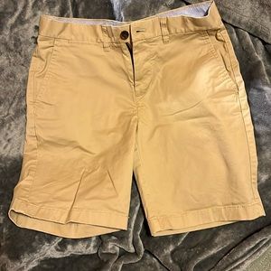 Tommy Hilfiger khaki shorts size 30/9”. NWOT